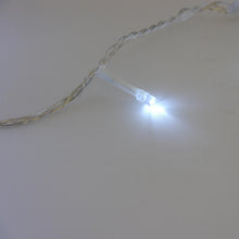 Laden Sie das Bild in den Galerie-Viewer, LED-Lichterkette für Innen- und Außenbereich – 20 Meter lang, kaltweiß