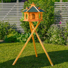 Laden Sie das Bild in den Galerie-Viewer, Vogelhaus extragroß 45 cm x 67 cm. Höhe: 1,51 Meter. Sechseckig aus Holz mit 3 Gauben. Bitumen-Dach. Wetterfest. (Copy)