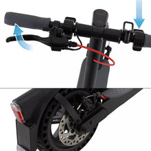 Laden Sie das Bild in den Galerie-Viewer, Elektroroller 8,5 Zoll Reifen. Cityroller E-Roller E-Scooter 20 km/h - Reichweite 40 Kilometer. 350 Watt Nabenmotor.