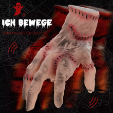Laden Sie das Bild in den Galerie-Viewer, Halloween Grusel Hand vernarbt. Realistisch 21 cm mit Soundfunktioin